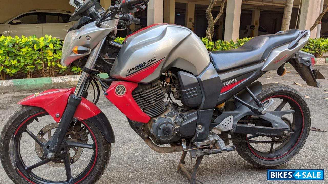 Yamaha FZ-S