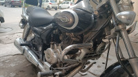Black Bajaj Avenger Cruise 220