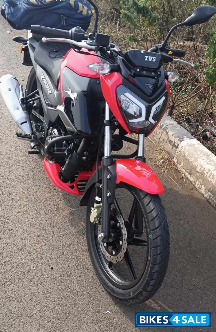 Red TVS Raider 125