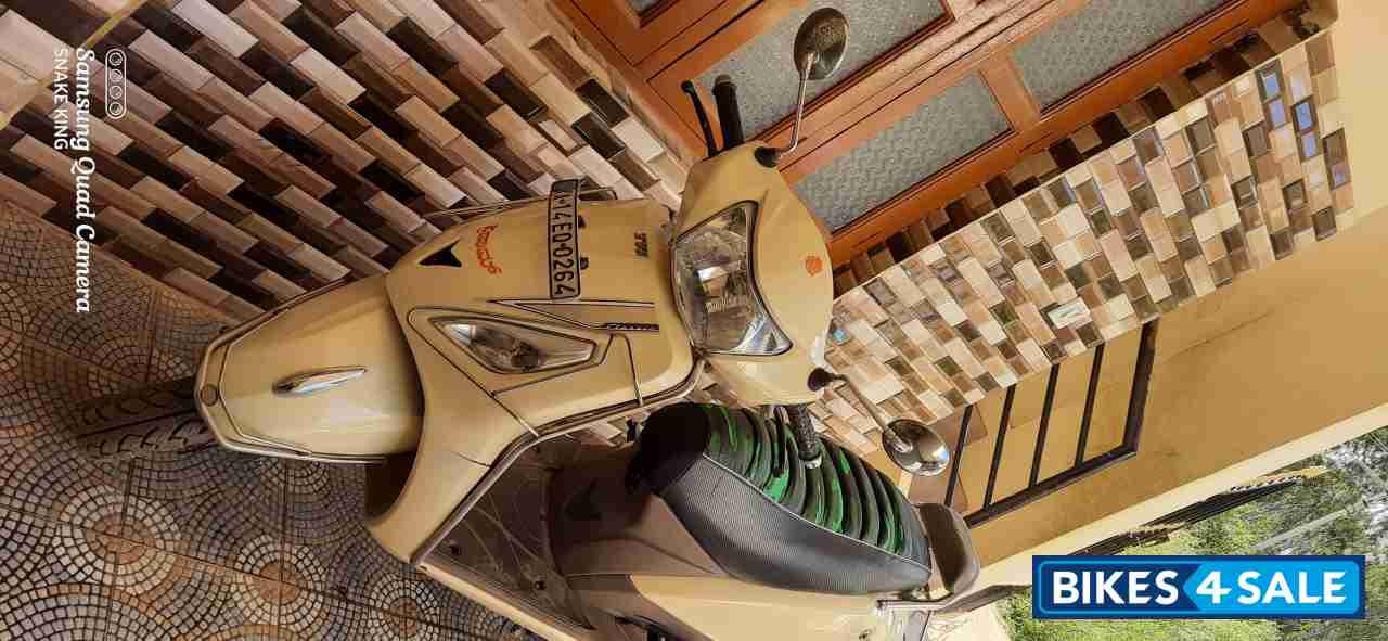 Cream TVS Jupiter Classic