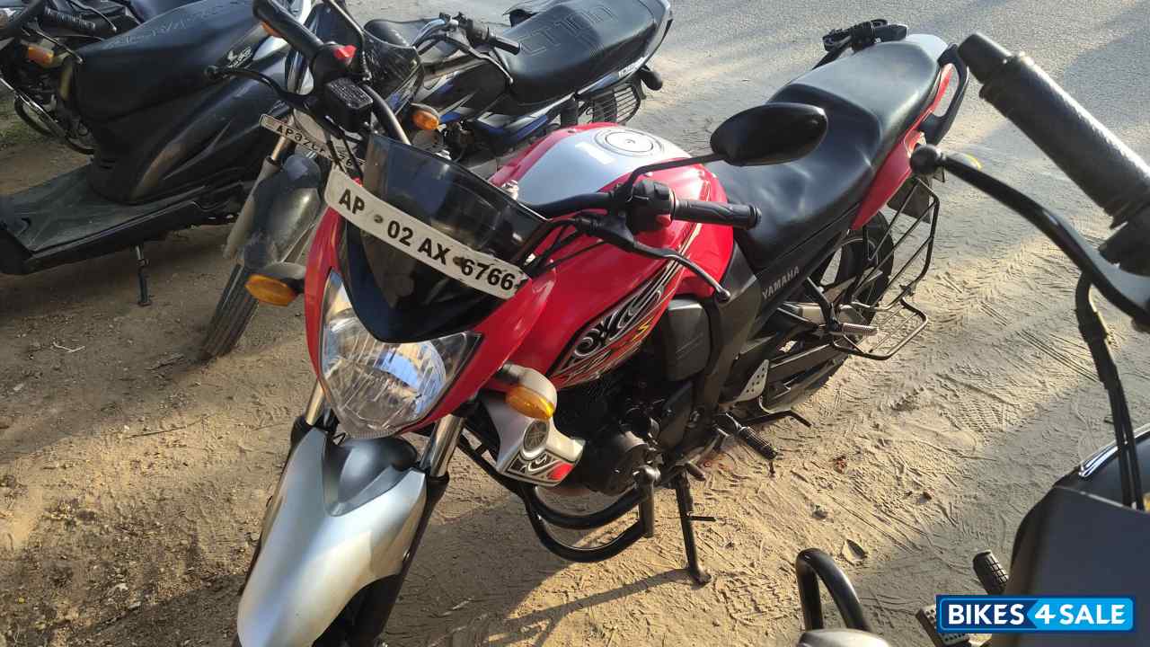 Red Silver Yamaha FZ-S