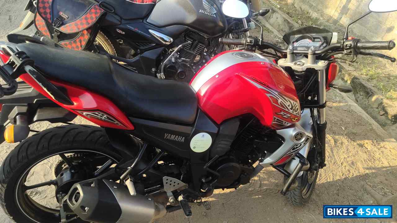 Red Silver Yamaha FZ-S