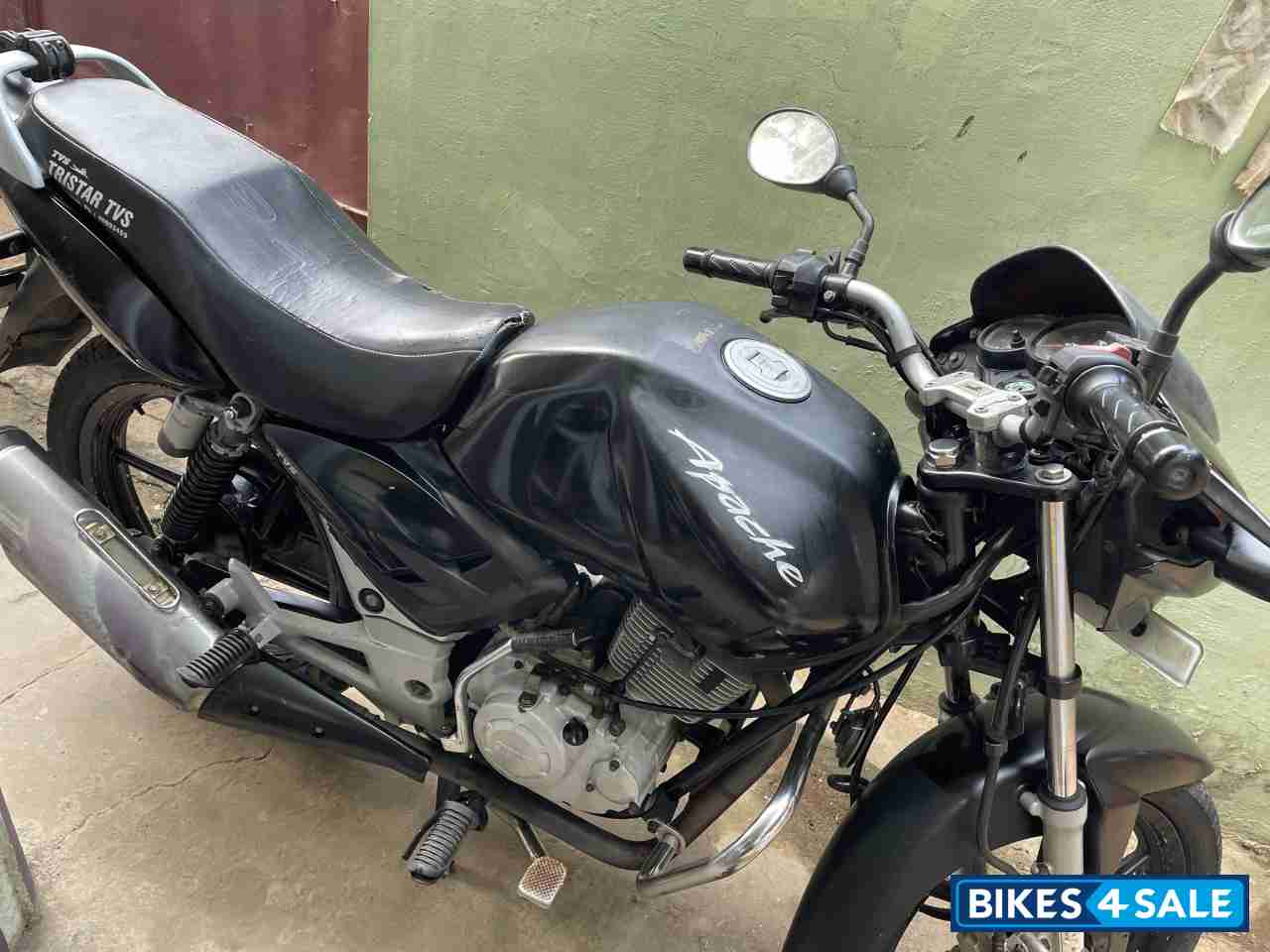 Black TVS Apache 150