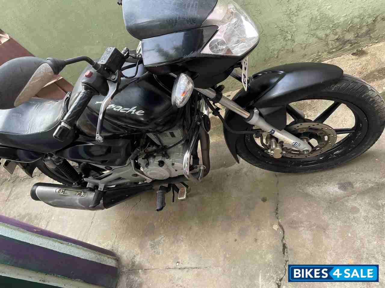 Black TVS Apache 150