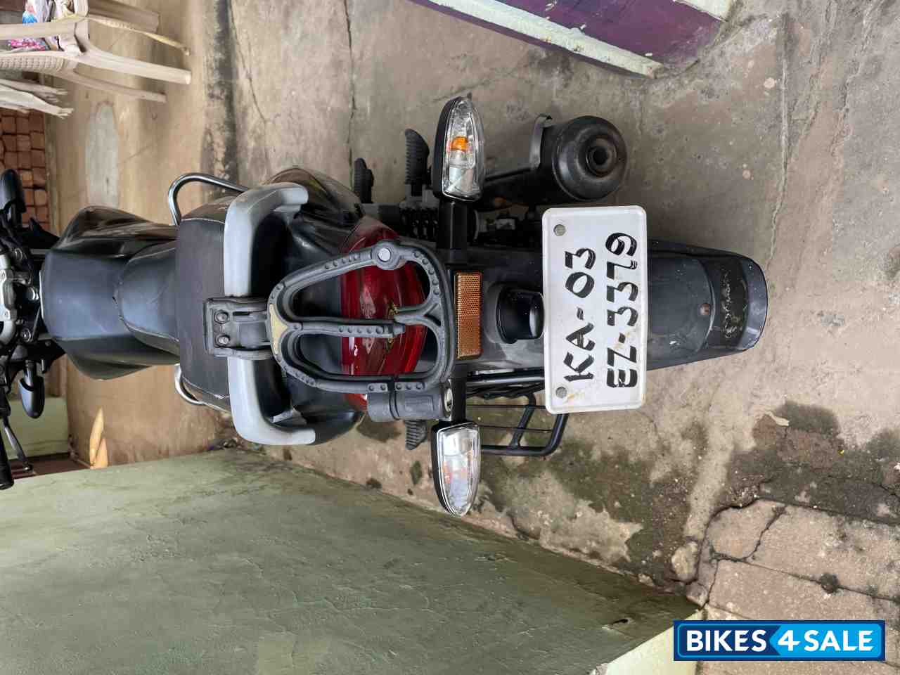 Black TVS Apache 150