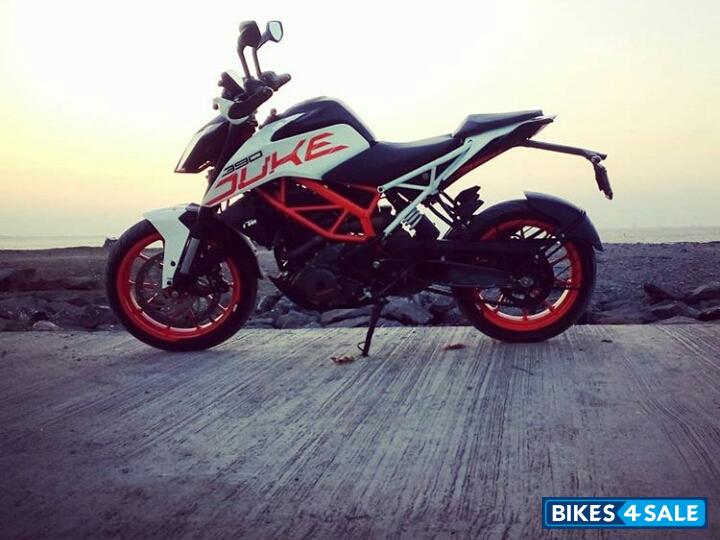 White KTM Duke 390