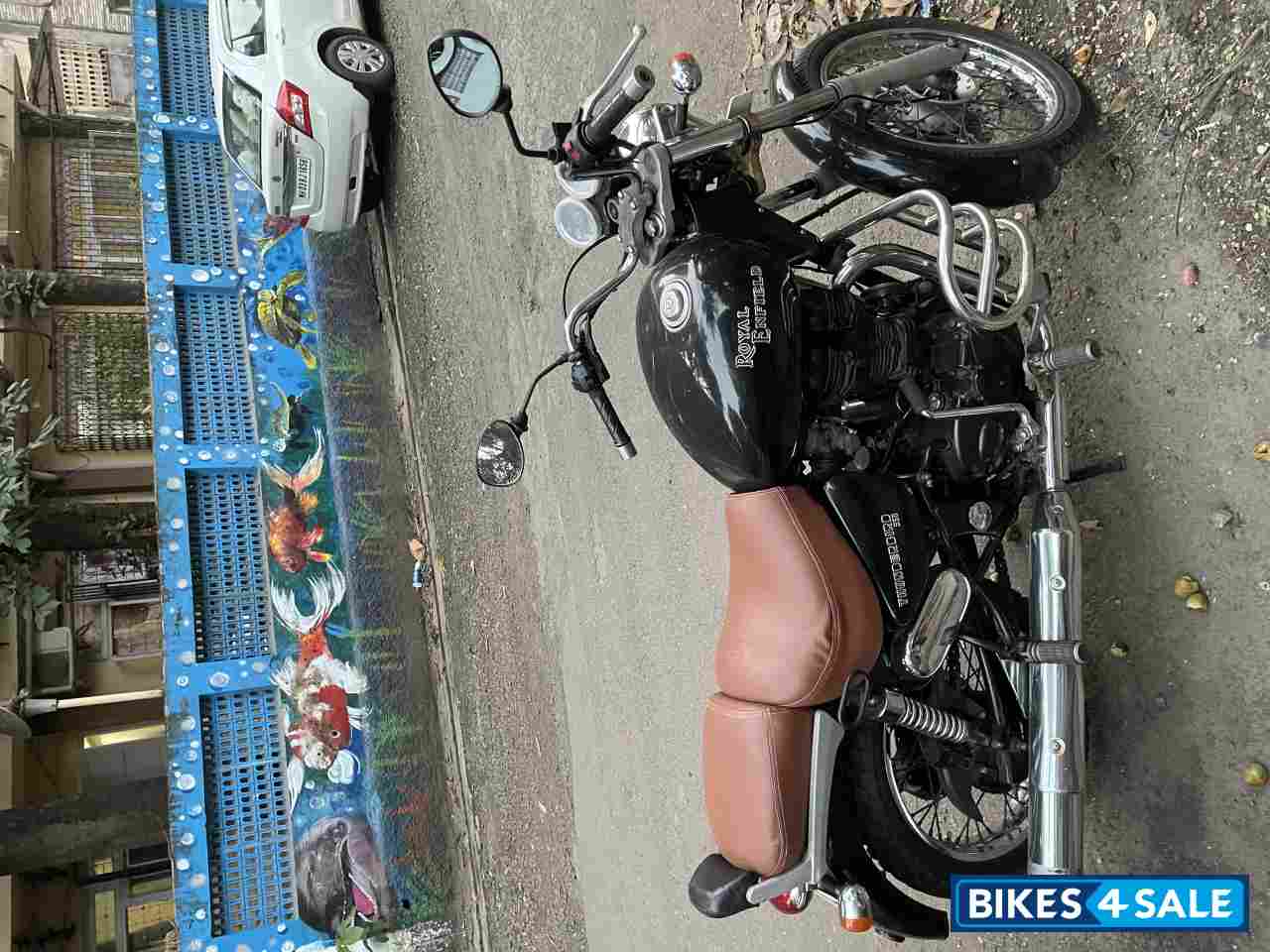 Black Royal Enfield Thunderbird TwinSpark 350