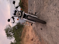 Black Royal Enfield Thunderbird TwinSpark 350