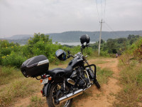Black Royal Enfield Thunderbird 350
