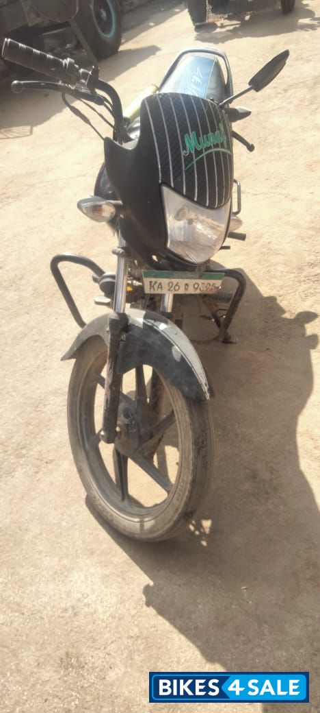 Black And Red Honda Dream Yuga