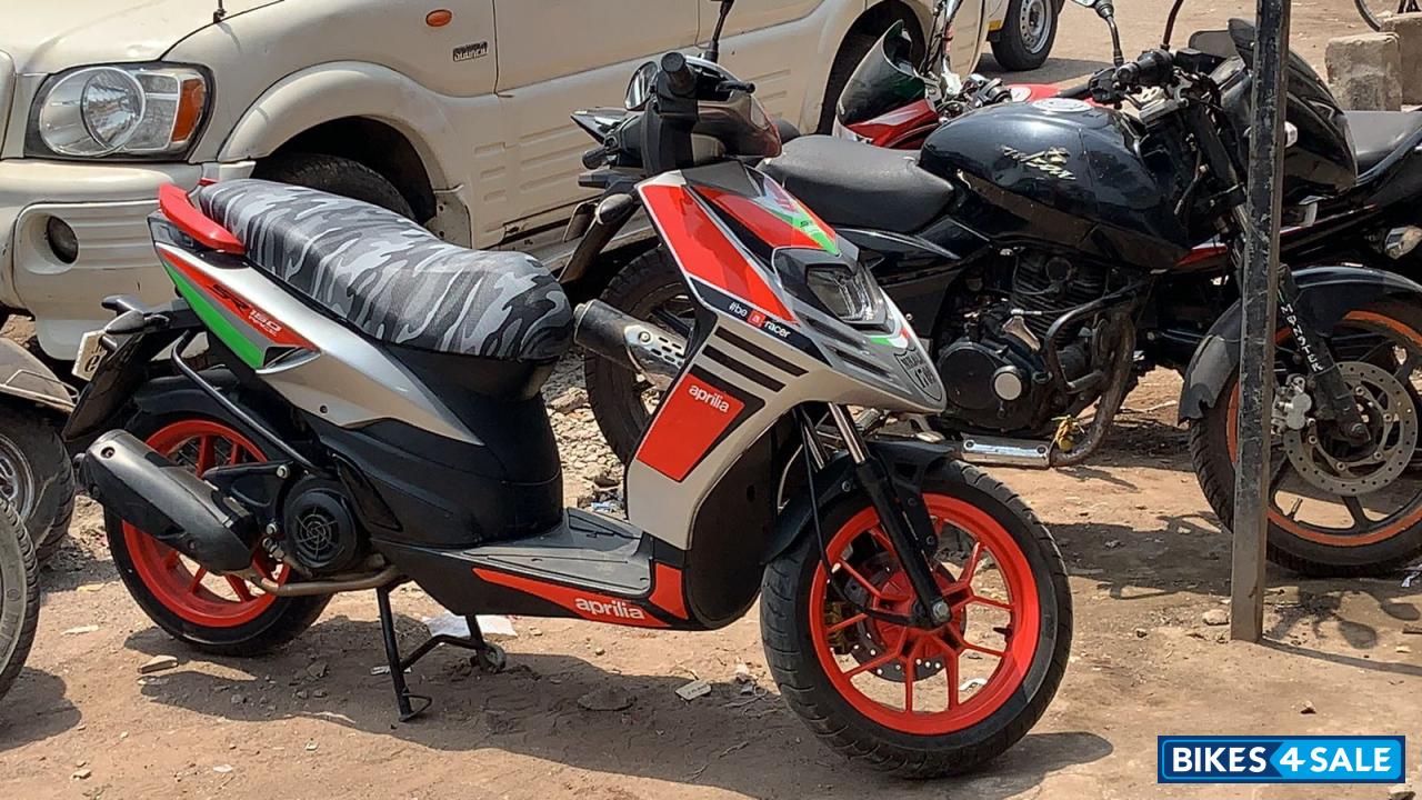 Red, Grey Aprilia RS 150