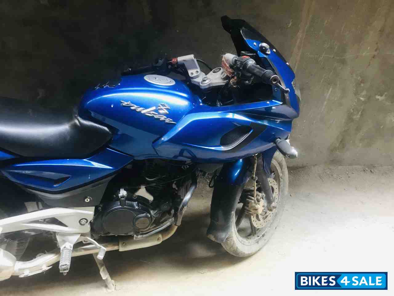 Bajaj Pulsar 220 DTSFi