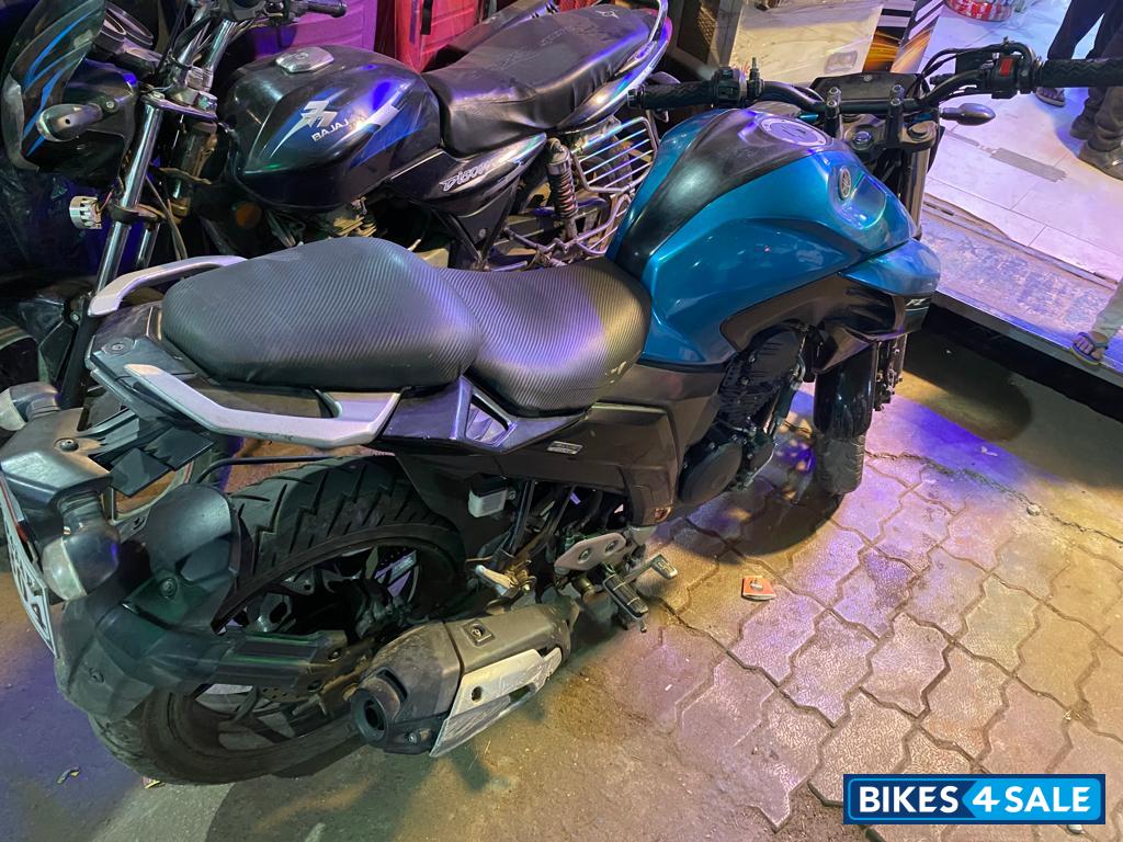 Yamaha FZ25