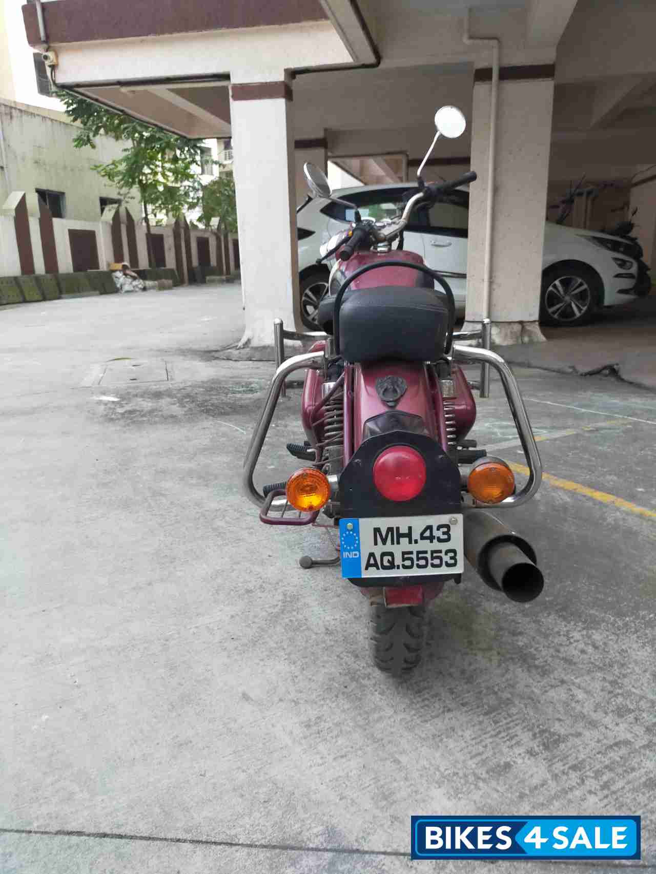 Red Royal Enfield Classic 350