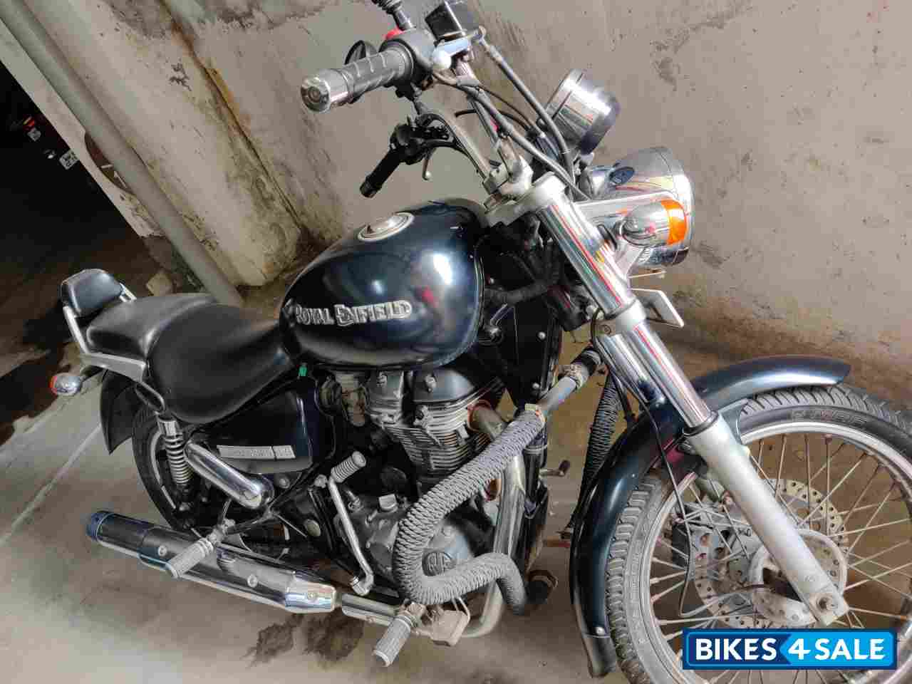 Matt Black Royal Enfield Thunderbird 350