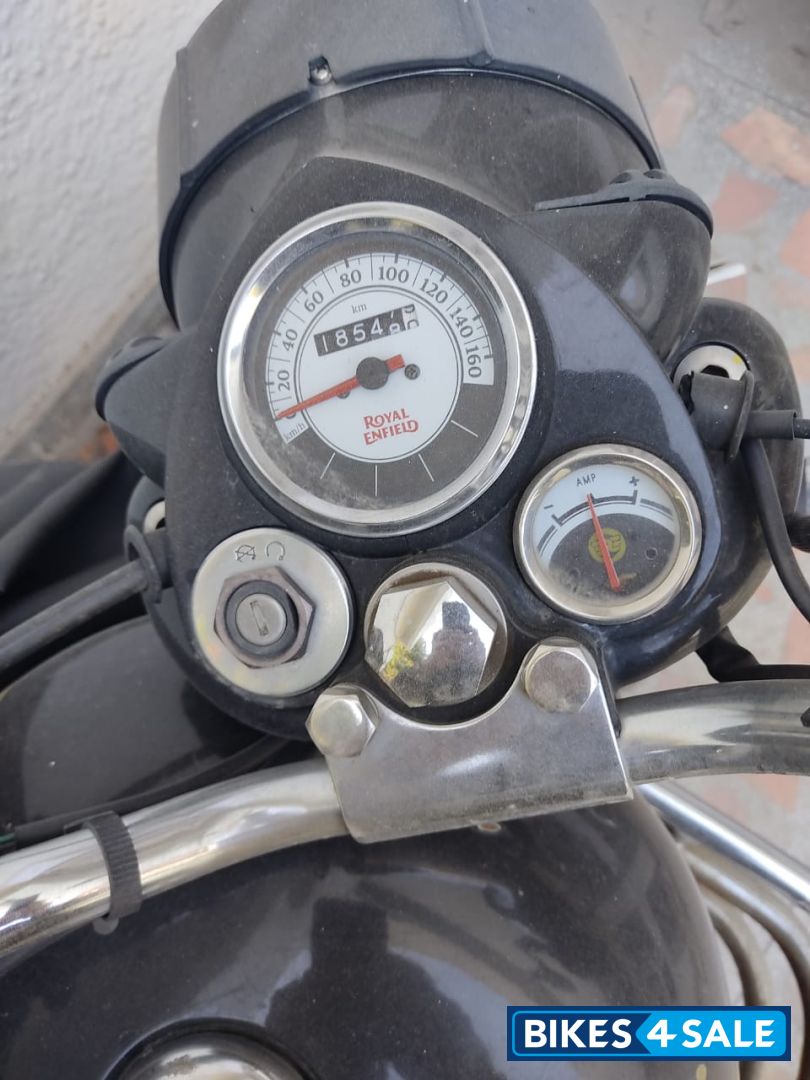 Black Royal Enfield Classic 350 Black Royal Enfield Classic 350