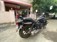 Black Bajaj Avenger 220 DTS-i
