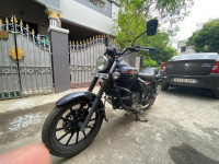 Black Bajaj Avenger 220 DTS-i