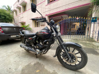 Black Bajaj Avenger 220 DTS-i