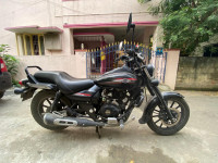 Black Bajaj Avenger 220 DTS-i