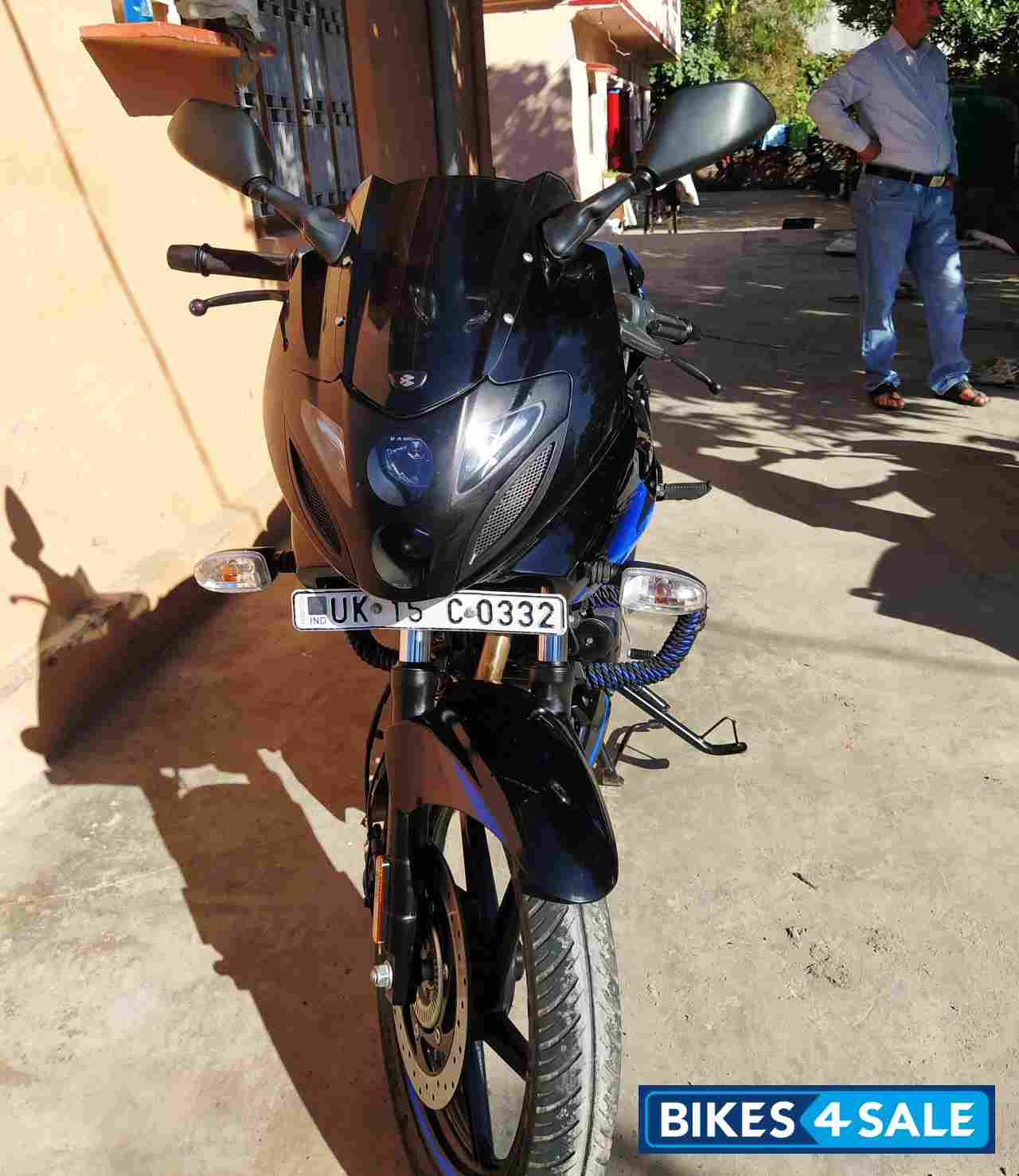 Black Blue Bajaj Pulsar 220F BS6