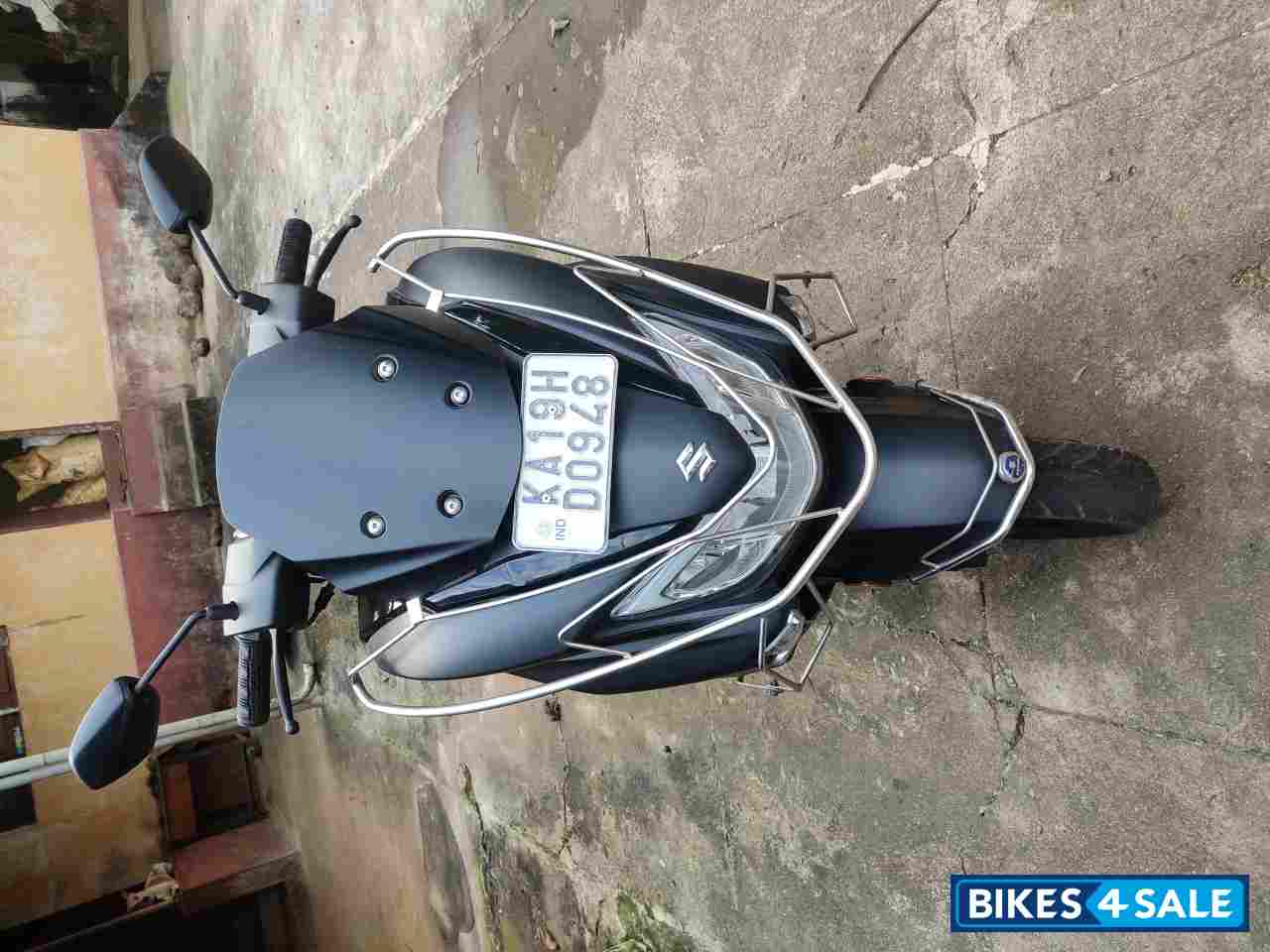 Suzuki Burgman Street