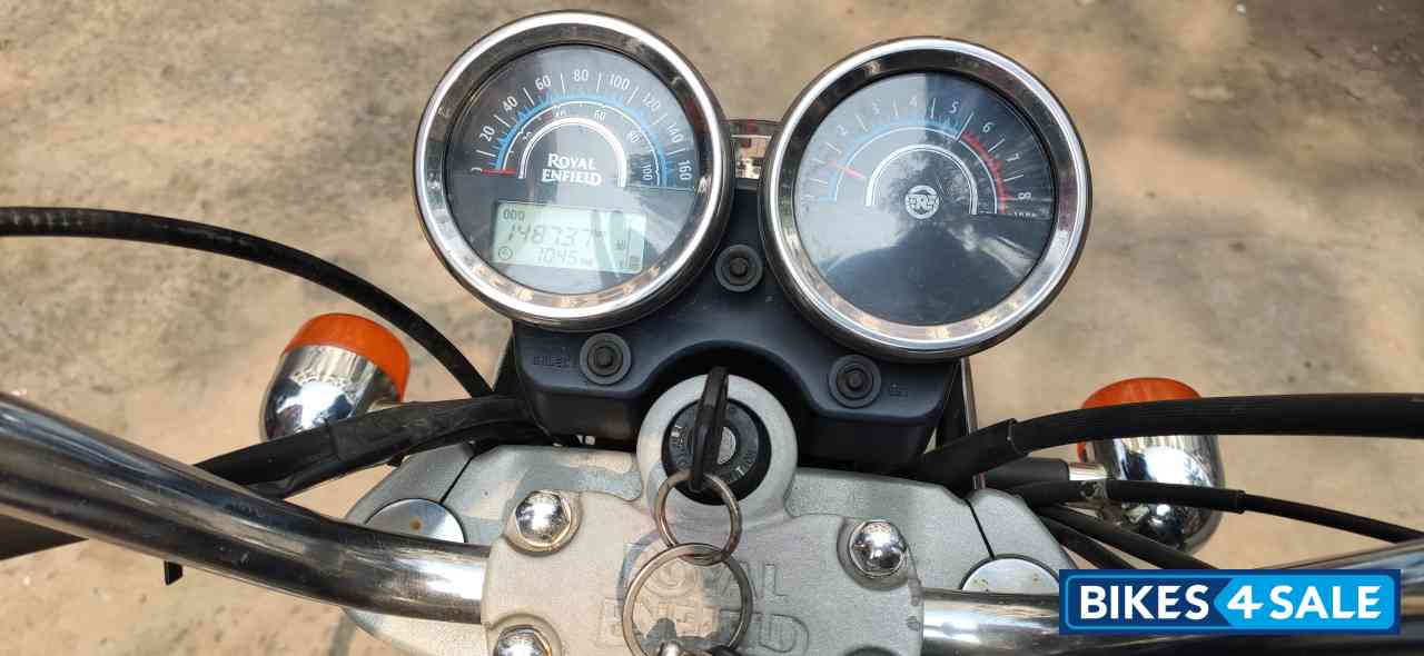 Lightning Green Royal Enfield Thunderbird 350