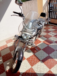 Auburn Black Bajaj Avenger Cruise 220