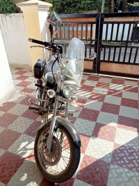 Auburn Black Bajaj Avenger Cruise 220