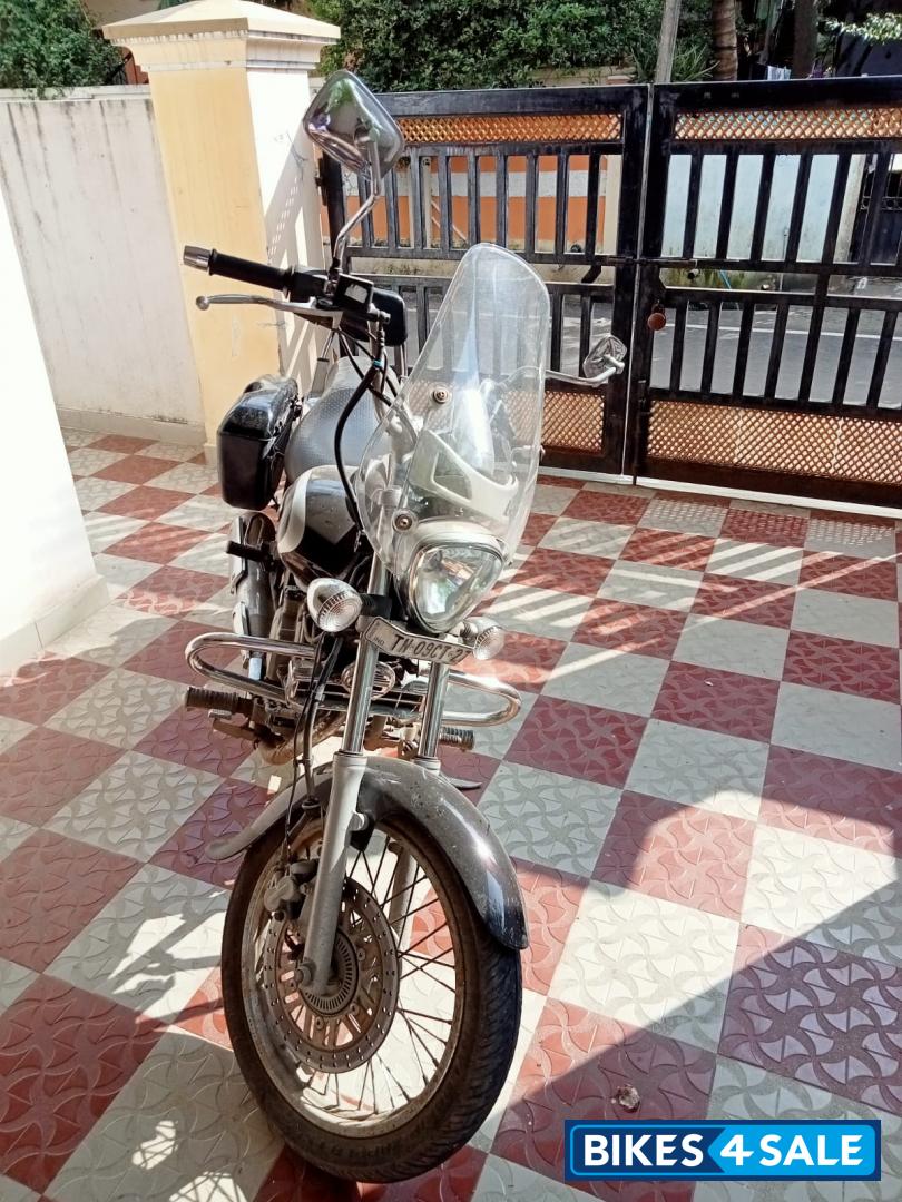 Auburn Black Bajaj Avenger Cruise 220