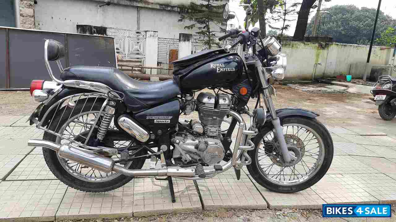 Black Royal Enfield Thunderbird TwinSpark 350