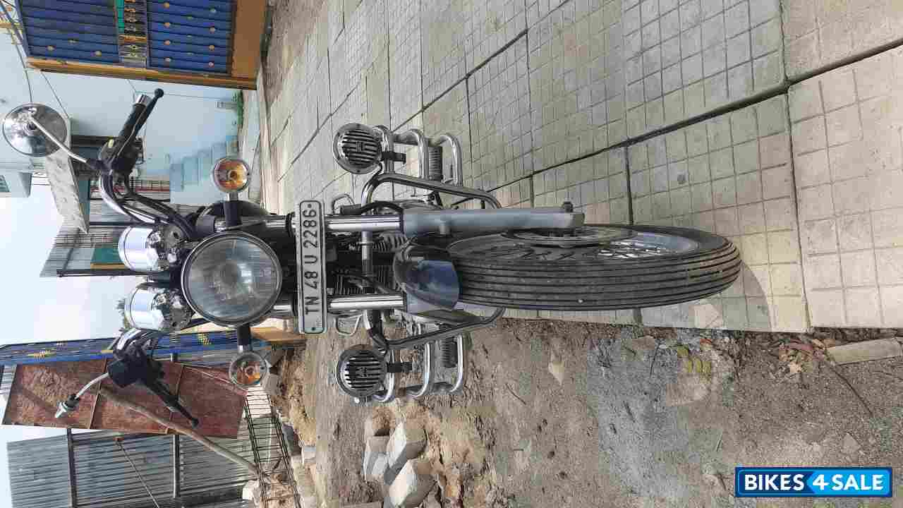 Black Royal Enfield Thunderbird TwinSpark 350