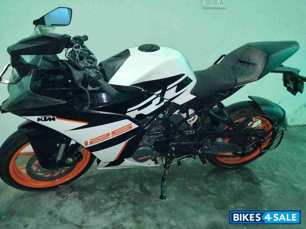White ,black KTM RC 125