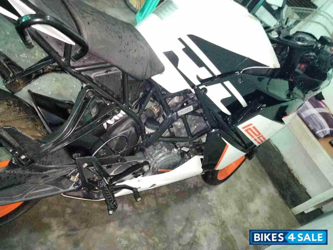 White ,black KTM RC 125