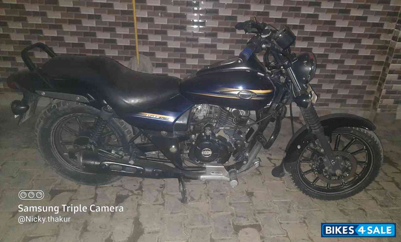 Blue Bajaj Avenger Street 150