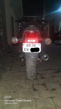 Blue Bajaj Avenger Street 150