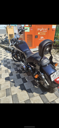 Black Harley Davidson 1200 Custom 2020