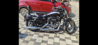 Black Harley Davidson 1200 Custom 2020