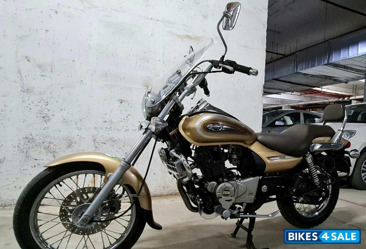 Bajaj Avenger 220 DTS-i
