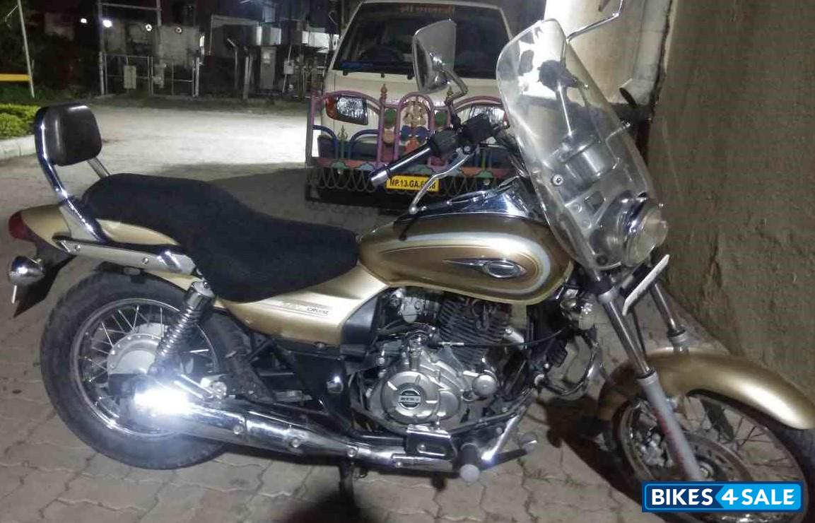 Bajaj Avenger 220 DTS-i