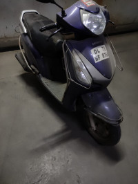 Blue Honda Aviator
