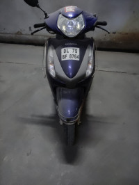 Blue Honda Aviator