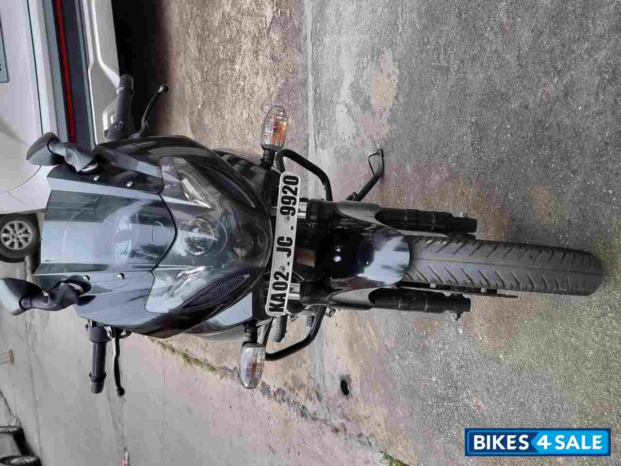 Black Bajaj Pulsar 220 DTSi