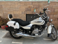 White Bajaj Avenger Cruise 220