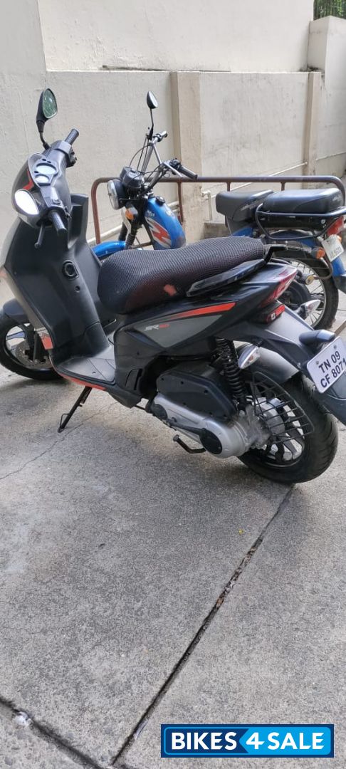 Black Aprilia SR 150