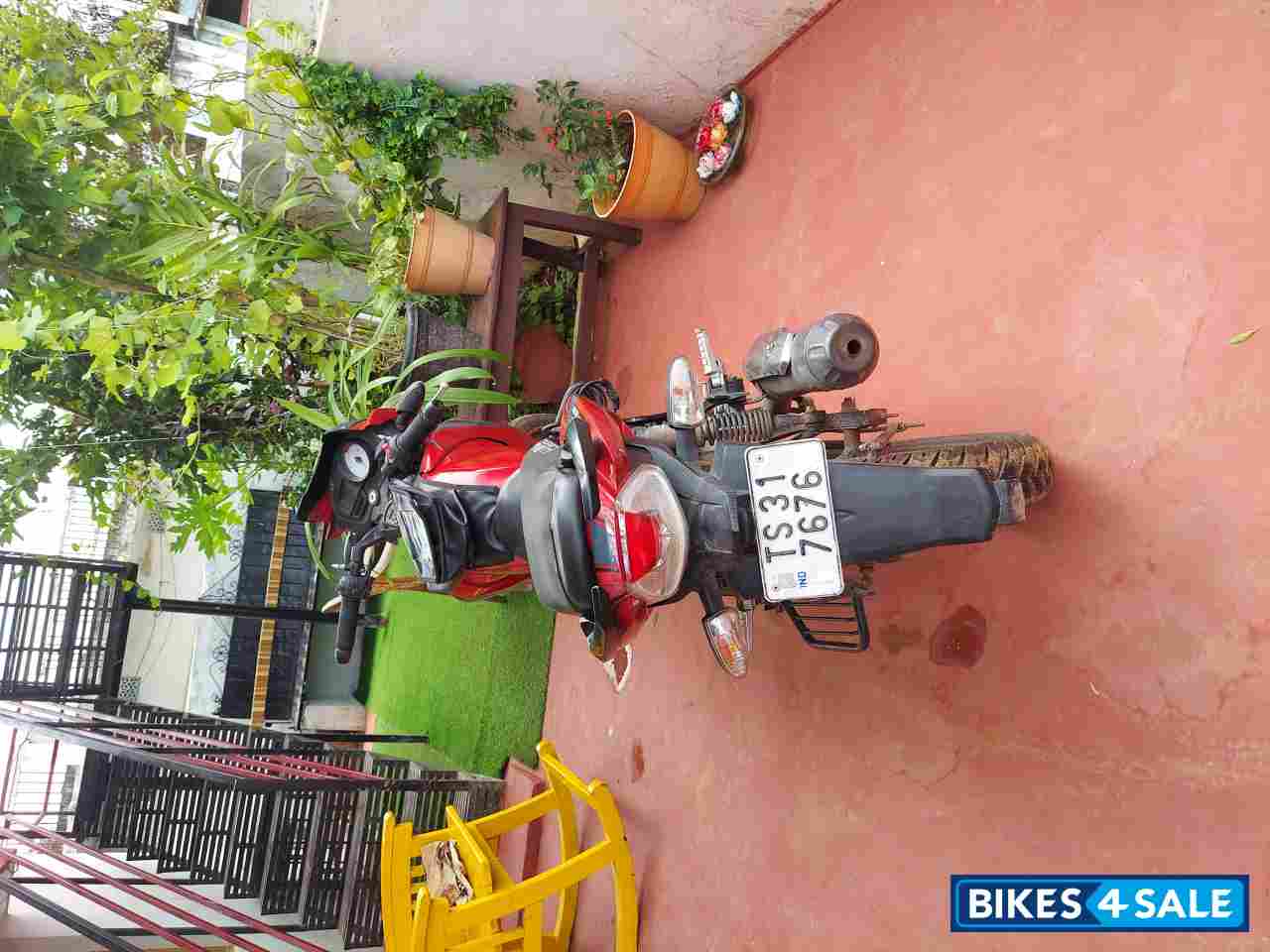 Red TVS Apache RTR 160