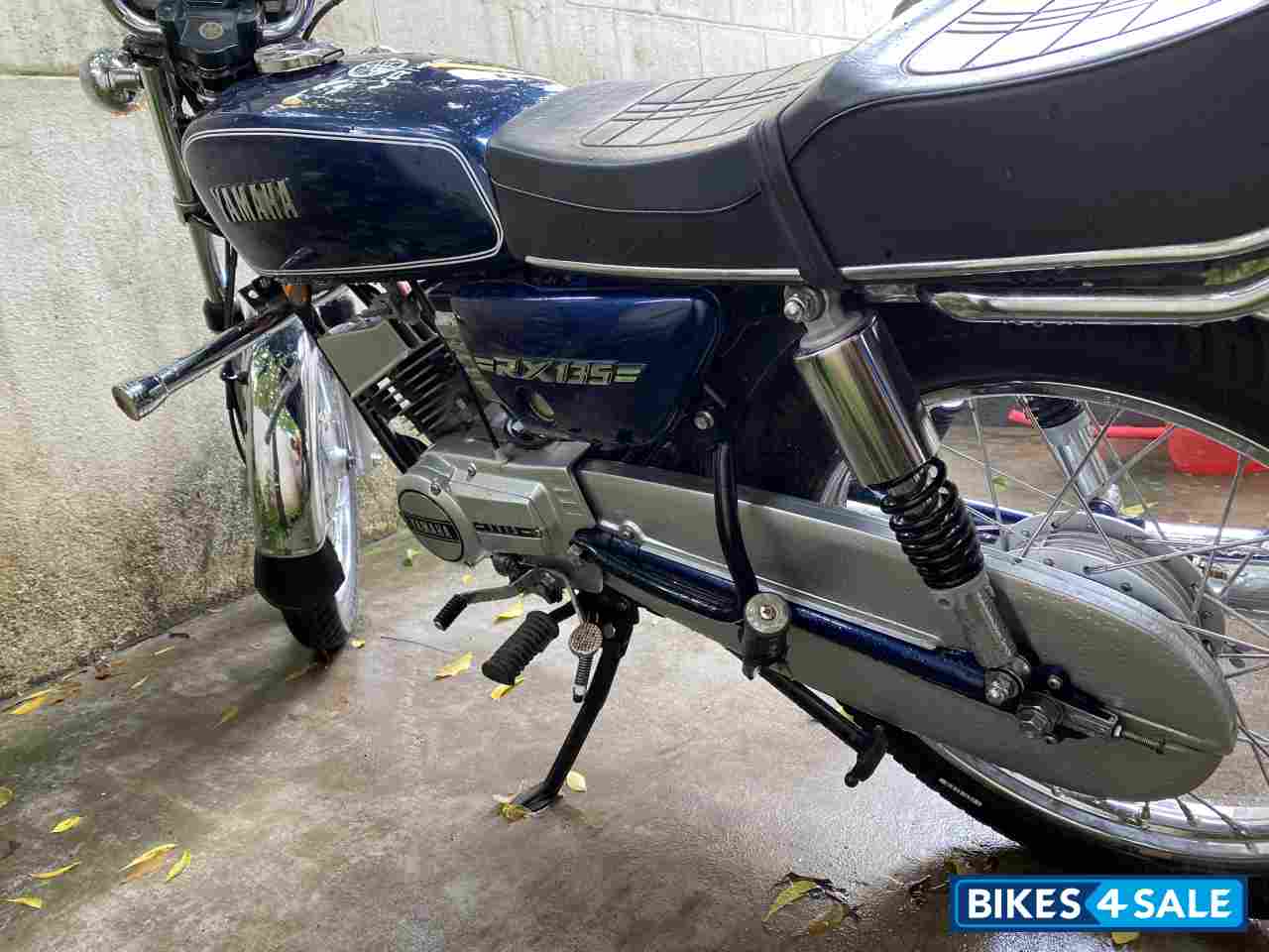 Maroon Yamaha RX 135