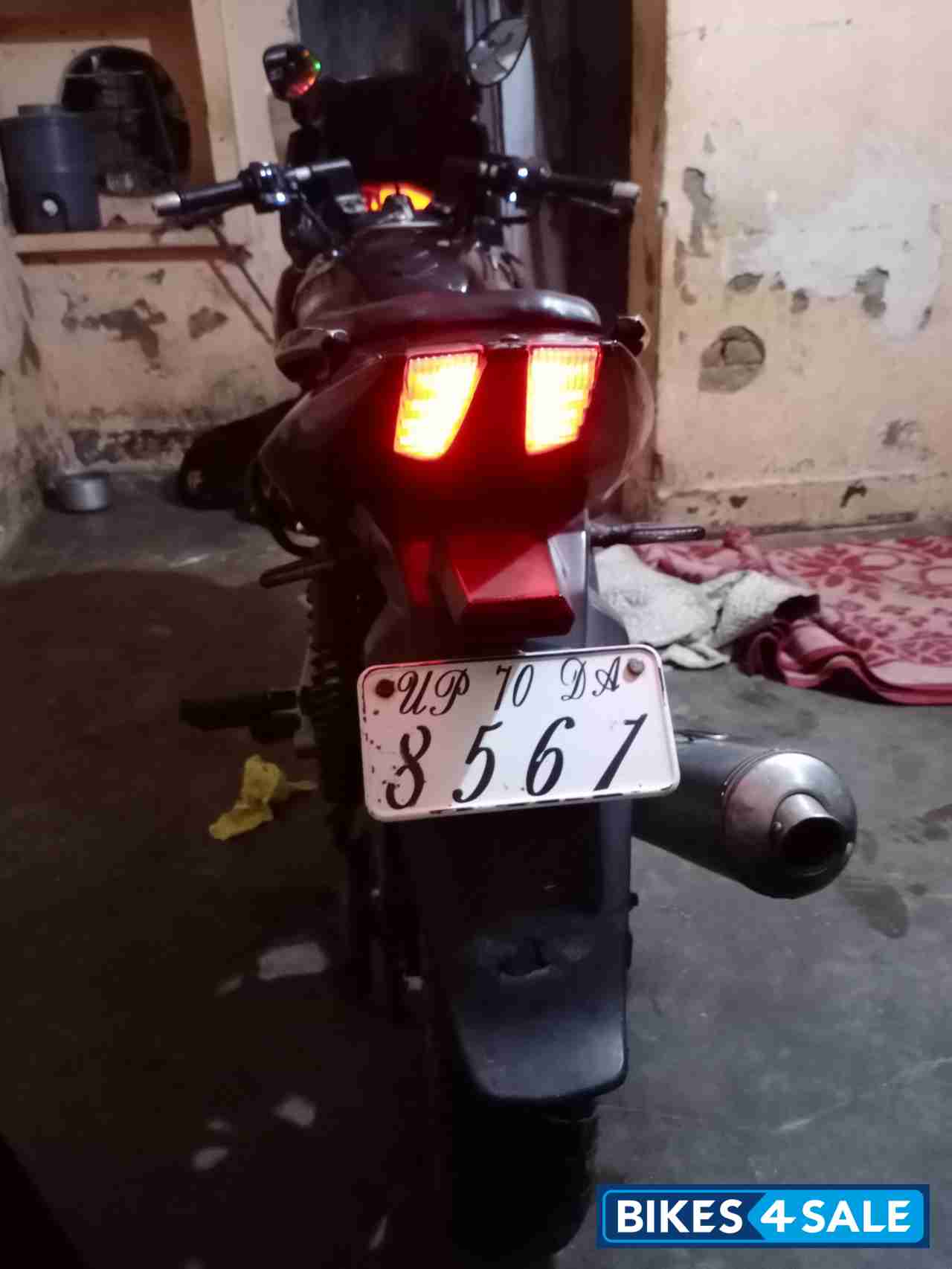 Black Bajaj Pulsar 220F