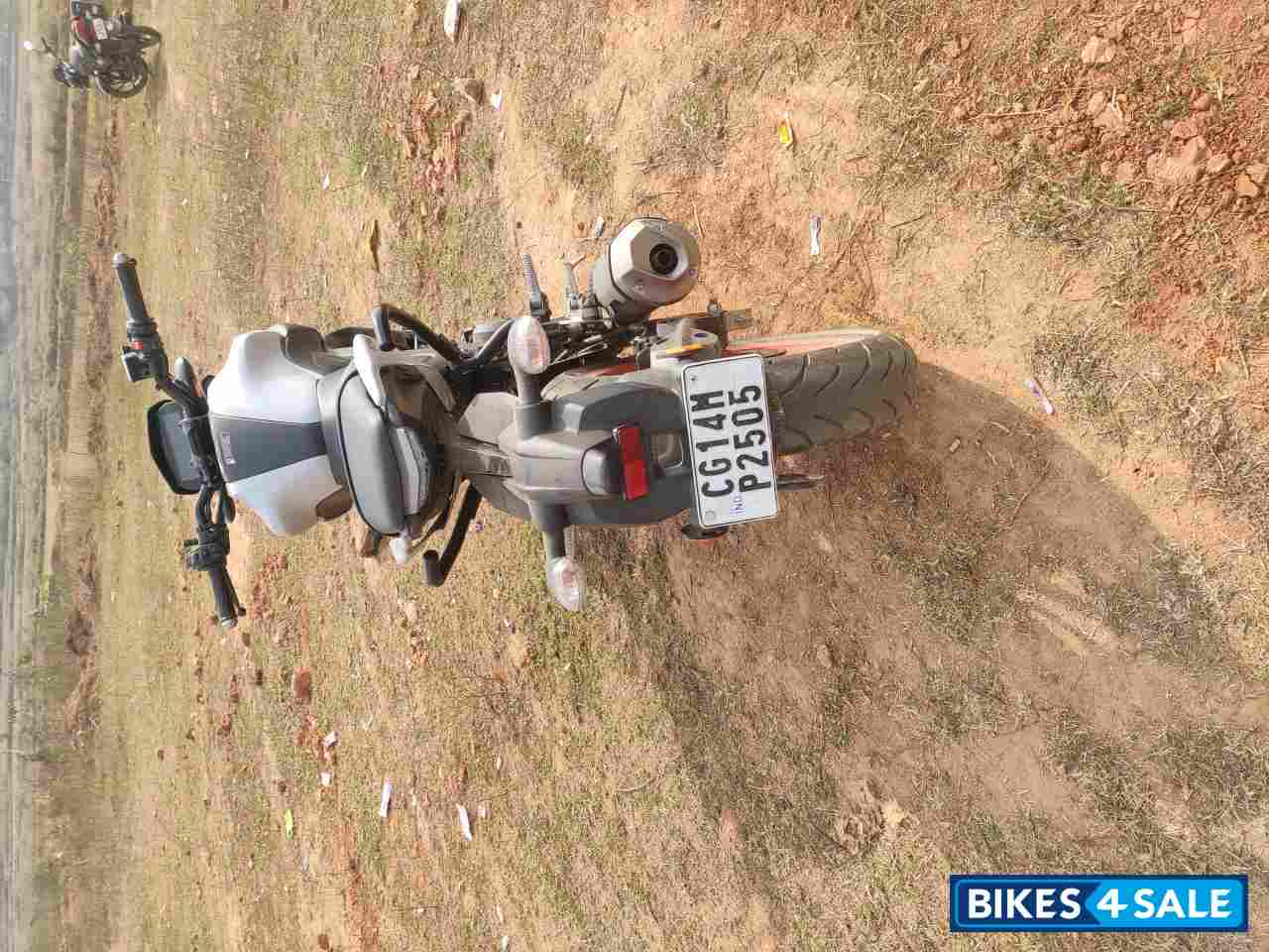 White Yamaha MT-15 BS6