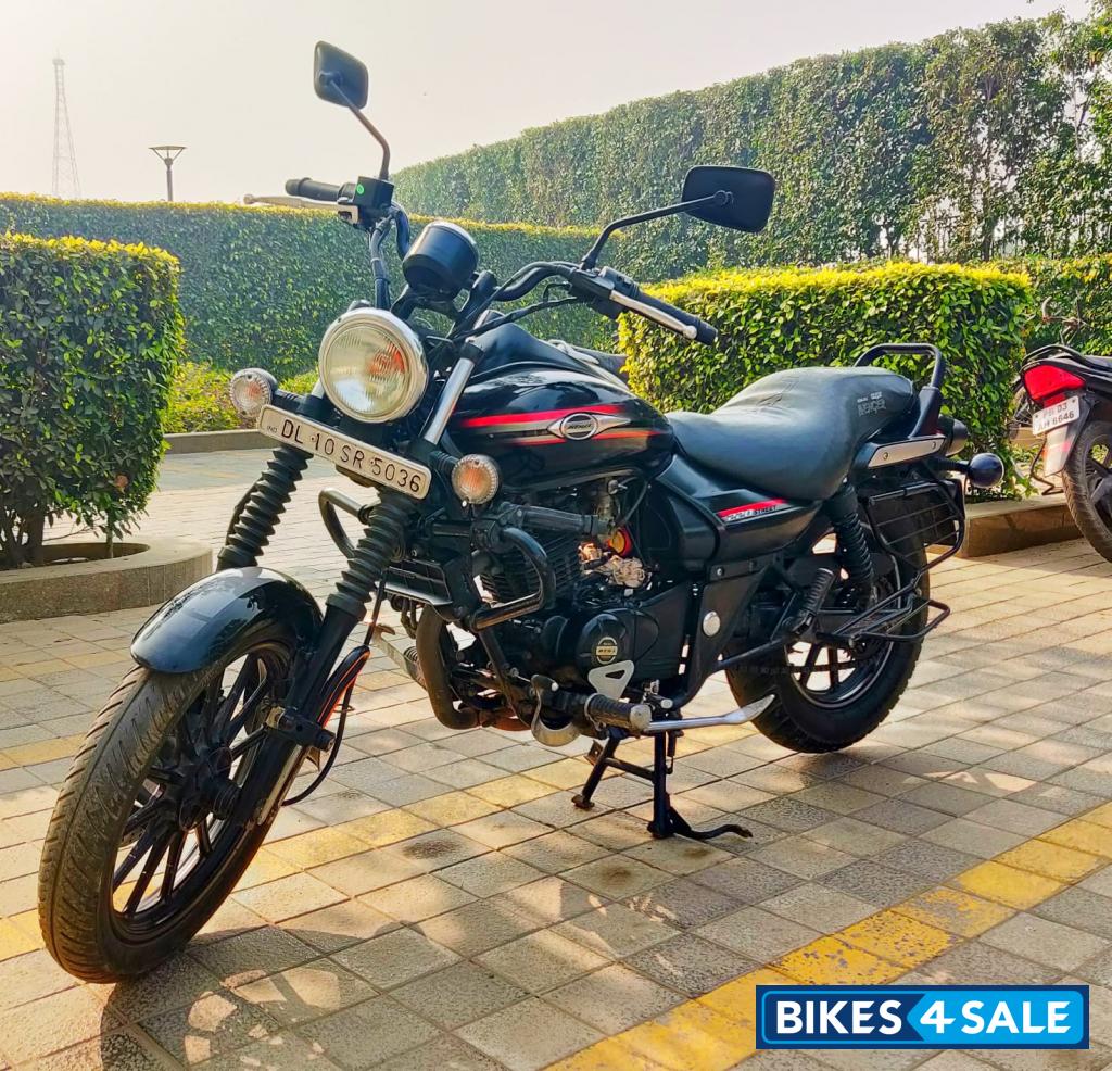 Black Bajaj Avenger Street 220